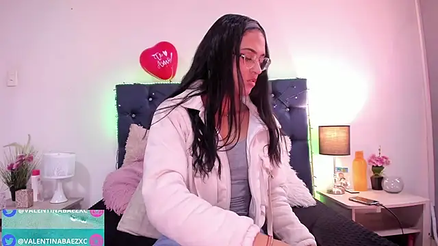 Snapshot of valentinabaez chatting on February 2025 07:27:01 PM valentinabaez online show from February 2025 07:27:01 PM