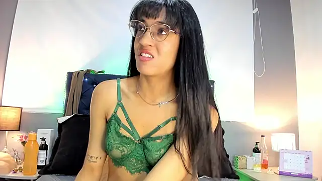 Snapshot of valentinabaez chatting on October 2025 05:09:01 PM valentinabaez online show from October 2025 05:09:01 PM