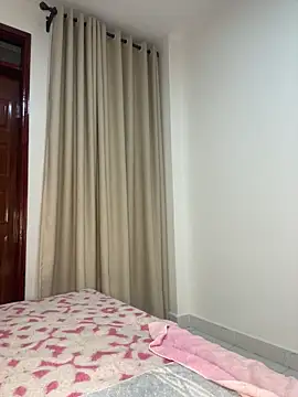 hot daily online show from February 2026 12:37:01 PM