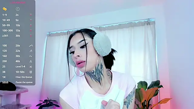 kali ka  online show from February 2025 12:44:01 PM