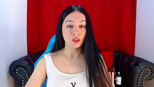 Lila Pinky online show from March 2025 02:25:02 PM