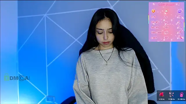 lilylouisee online show from April 2026 11:13:01 PM