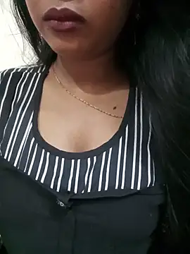 Snapshot of Anusri- chatting on June 2026 04:09:02 PM Anusri- online show from June 2026 04:09:02 PM