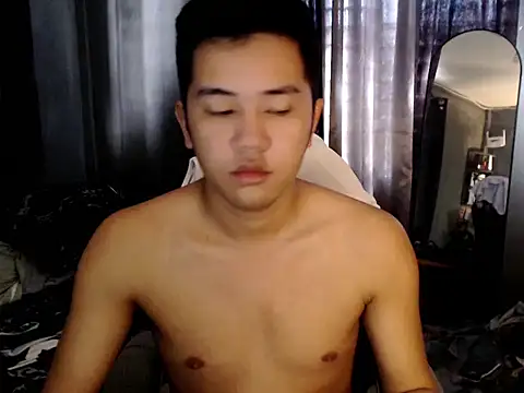 xgregor07 online show from November 2025 12:24:01 AM