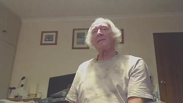 WaverlyKernow online show from December 2024 12:05:01 PM