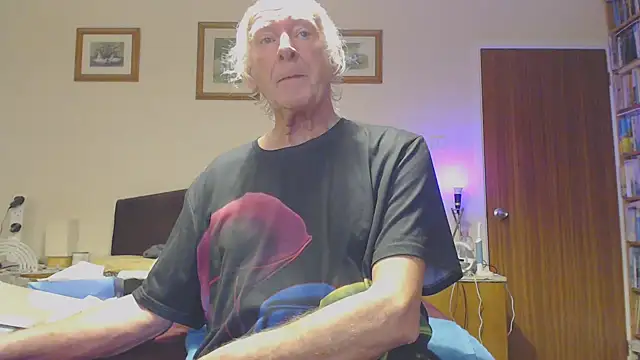 WaverlyKernow online show from January 2025 03:06:01 PM