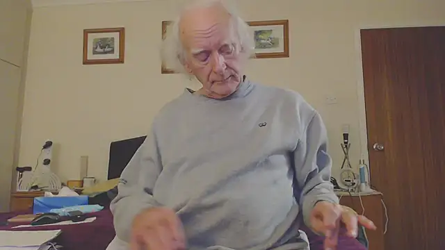 WaverlyKernow online show from January 2025 02:59:02 PM