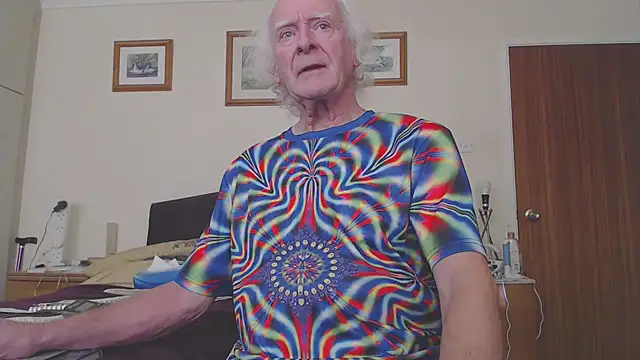 WaverlyKernow online show from January 2025 02:07:01 PM