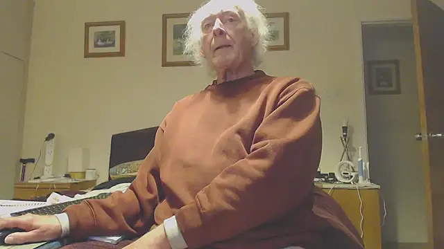 WaverlyKernow online show from February 2025 02:59:02 PM