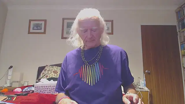 WaverlyKernow online show from November 2025 11:33:02 AM