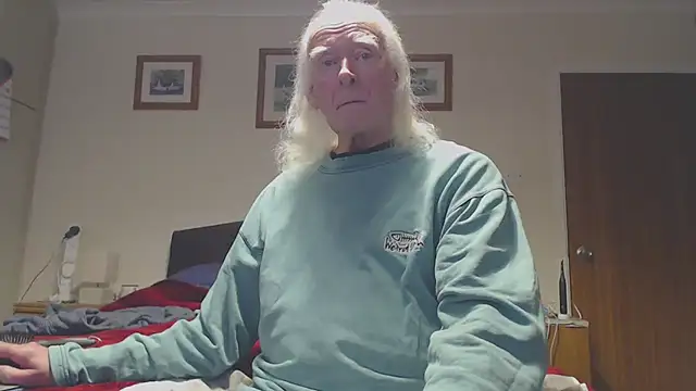 WaverlyKernow online show from February 2026 02:44:01 PM