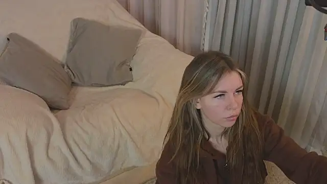 Real Tini online show from March 2025 01:04:02 PM