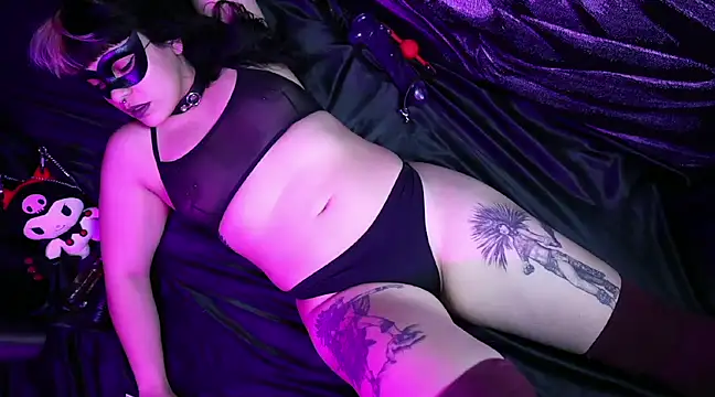 Snapshot of EvaCrux chatting on March 2025 06:35:01 AM EvaCrux online show from March 2025 06:35:01 AM