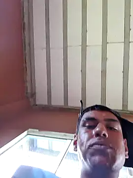 fernandes v online show from February 2025 05:18:02 PM