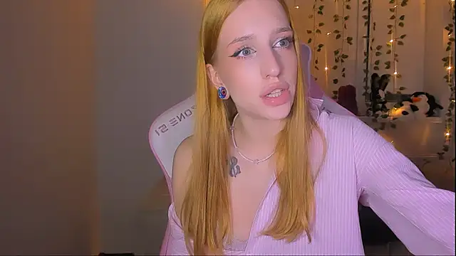 Anice  online show from February 2026 10:50:01 PM