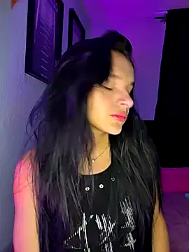 Snapshot of _shantal_smith chatting on April 2026 05:16:01 AM shantal smith online show from April 2026 05:16:01 AM