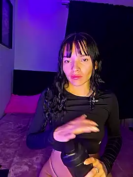 Snapshot of _shantal_smith chatting on May 2026 05:24:01 AM shantal smith online show from May 2026 05:24:01 AM