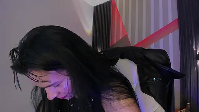 Snapshot of _shantal_smith chatting on May 2026 01:03:02 AM shantal smith online show from May 2026 01:03:02 AM