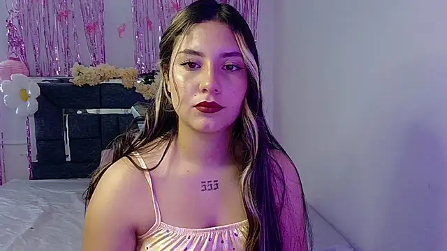 Lia 14  online show from September 2025 05:25:01 PM