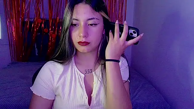 Lia 14  online show from November 2025 07:25:02 PM