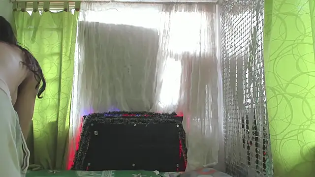 Snapshot of Megan_Miles02 chatting on December 2024 05:33:02 PM Megan Miles02 online show from December 2024 05:33:02 PM