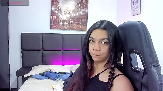 Snapshot of Megan_Miles02 chatting on January 2025 08:13:02 PM Megan Miles02 online show from January 2025 08:13:02 PM