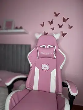 Emily cooper20 online show from November 2025 03:01:01 PM