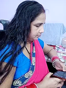 Snapshot of reemacouple007 chatting on June 2026 08:23:01 AM reemacouple007 online show from June 2026 08:23:01 AM