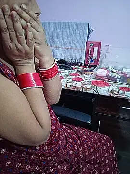 Snapshot of reemacouple007 chatting on June 2026 05:05:01 AM reemacouple007 online show from June 2026 05:05:01 AM