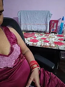 Snapshot of reemacouple007 chatting on July 2026 04:52:01 AM reemacouple007 online show from July 2026 04:52:01 AM