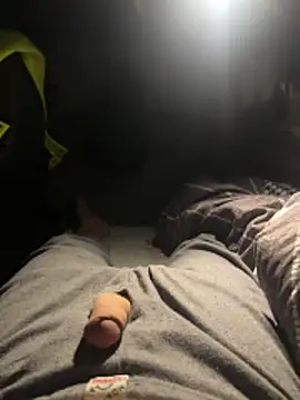 freenki41 online show from April 2026 06:56:02 PM