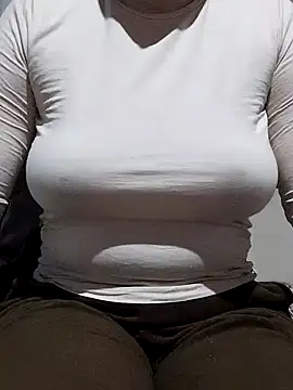 Elaa Su online show from January 2025 10:21:01 PM