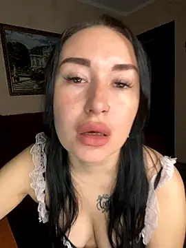 Roxana Bell online show from October 2025 05:58:02 PM