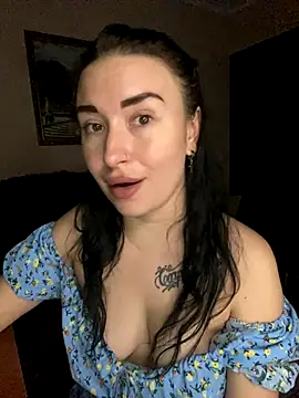 Roxana Bell online show from November 2025 08:31:01 PM