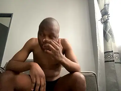 Snapshot of liluxxx32 chatting on January 2026 06:30:02 AM liluxxx32 online show from January 2026 06:30:02 AM