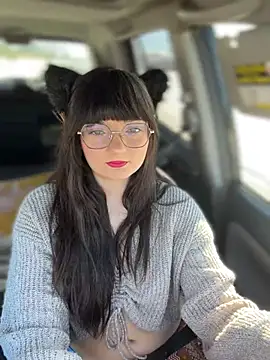 urpuppymoon online show from February 2026 08:45:02 PM