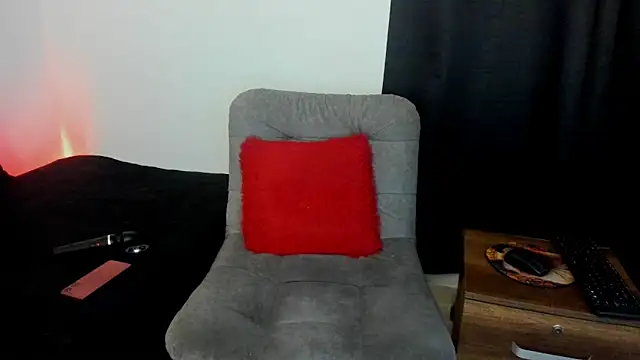 liily moore online show from April 2026 06:02:02 AM