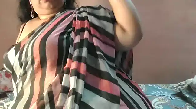 Snapshot of Ravina_patil1 chatting on January 2025 07:01:02 PM Ravina patil1 online show from January 2025 07:01:02 PM