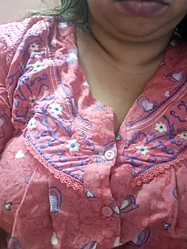 Snapshot of Ravina_patil1 chatting on March 2025 07:01:02 PM Ravina patil1 online show from March 2025 07:01:02 PM