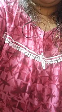 Snapshot of Ravina_patil1 chatting on March 2025 12:28:01 PM Ravina patil1 online show from March 2025 12:28:01 PM