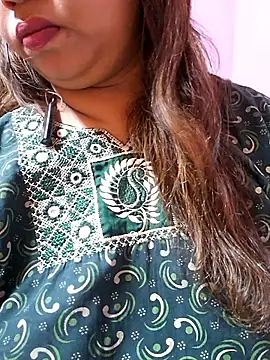 Snapshot of Ravina_patil1 chatting on September 2025 10:49:02 AM Ravina patil1 online show from September 2025 10:49:02 AM