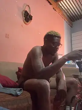 Snapshot of Maskman941 chatting on April 2026 09:32:02 AM Maskman941 online show from April 2026 09:32:02 AM