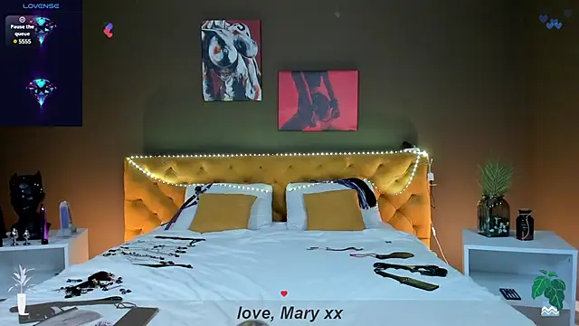 Mary Xextra online show from February 2025 01:11:02 AM