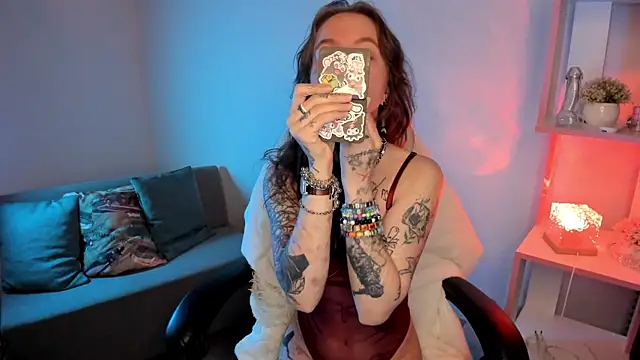 Mary Xextra online show from October 2025 12:09:02 AM