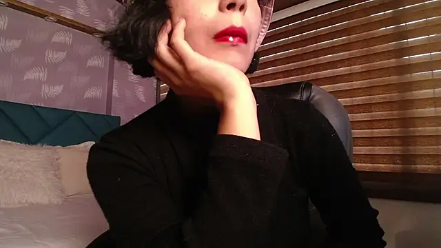 Moony 14 online show from March 2025 03:59:02 PM