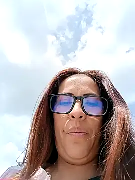 Lena-32 online show from February 2025 06:45:01 PM