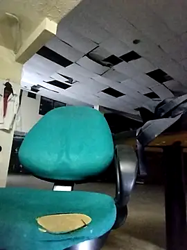 moro28vergon online show from April 2026 04:00:01 AM