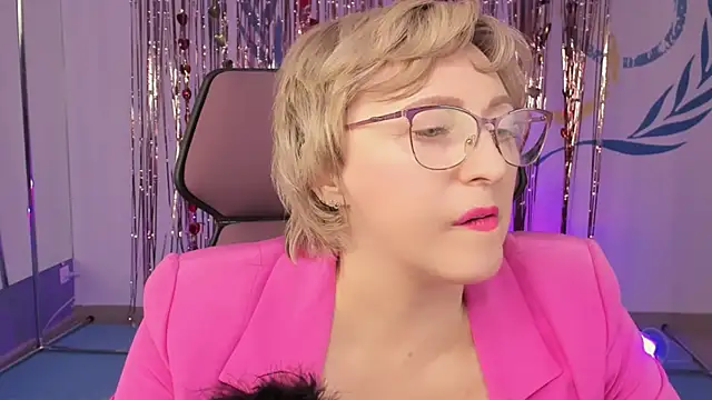 sugar vivien online show from February 2025 09:10:01 AM