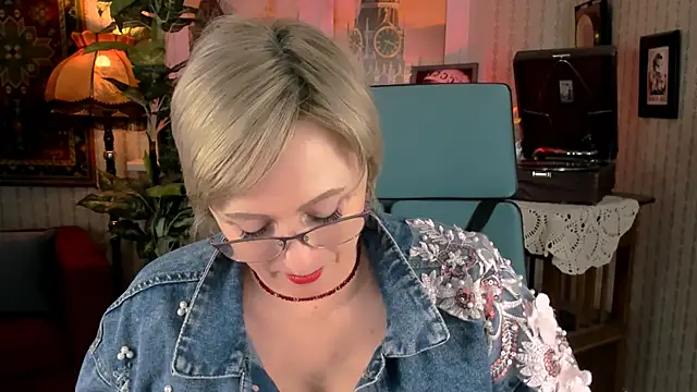 sugar vivien online show from March 2025 09:26:01 AM