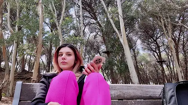 Snapshot of LeylaRosse chatting on March 2025 11:05:01 AM LeylaRosse online show from March 2025 11:05:01 AM